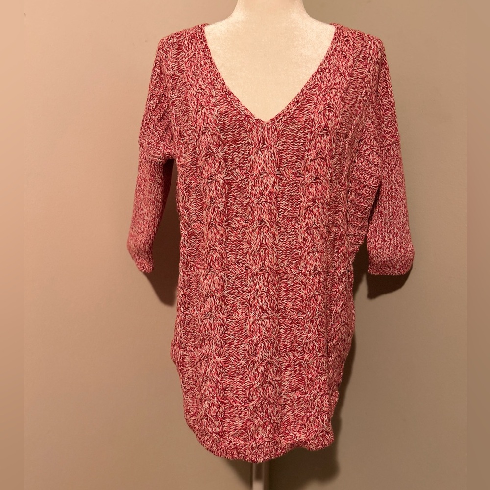 Express Women’s Cable Knit Slouchy 3/4 Sleeve V-Neck Sweater,Red/White Color ,M